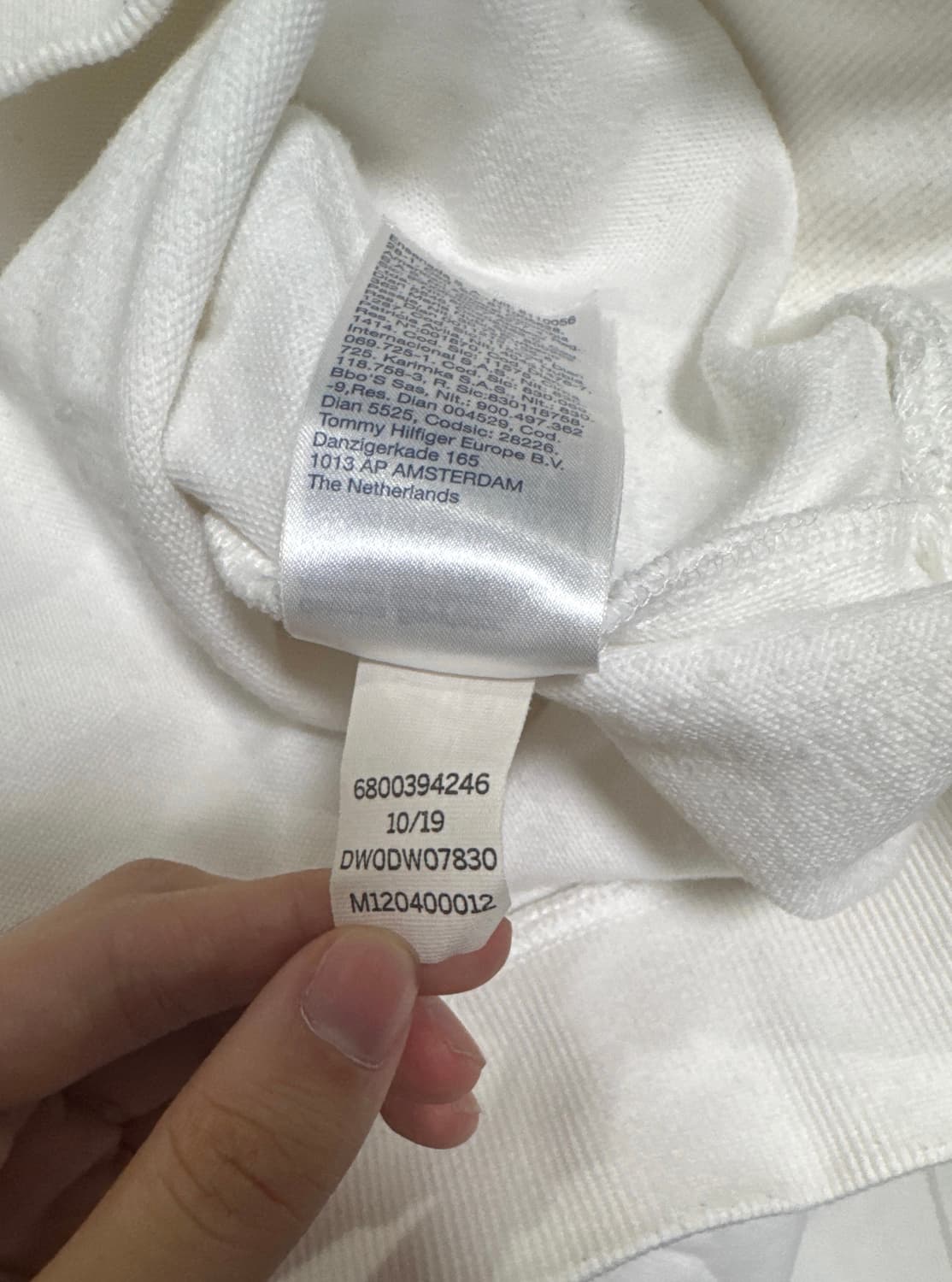 타미진스 컬러 자수 화이트 맨투맨 상품이미지6