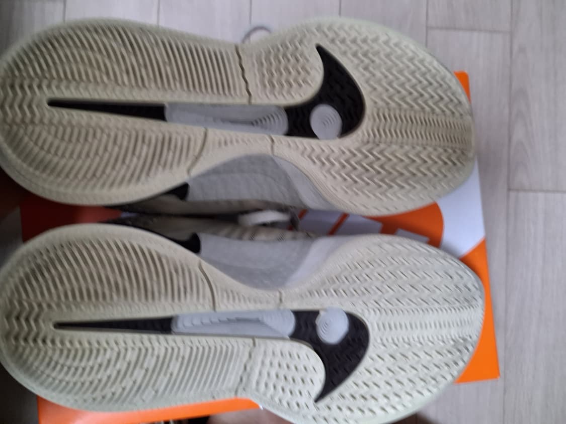 나이키 사브리나2 코코넛밀크 265 상품이미지5