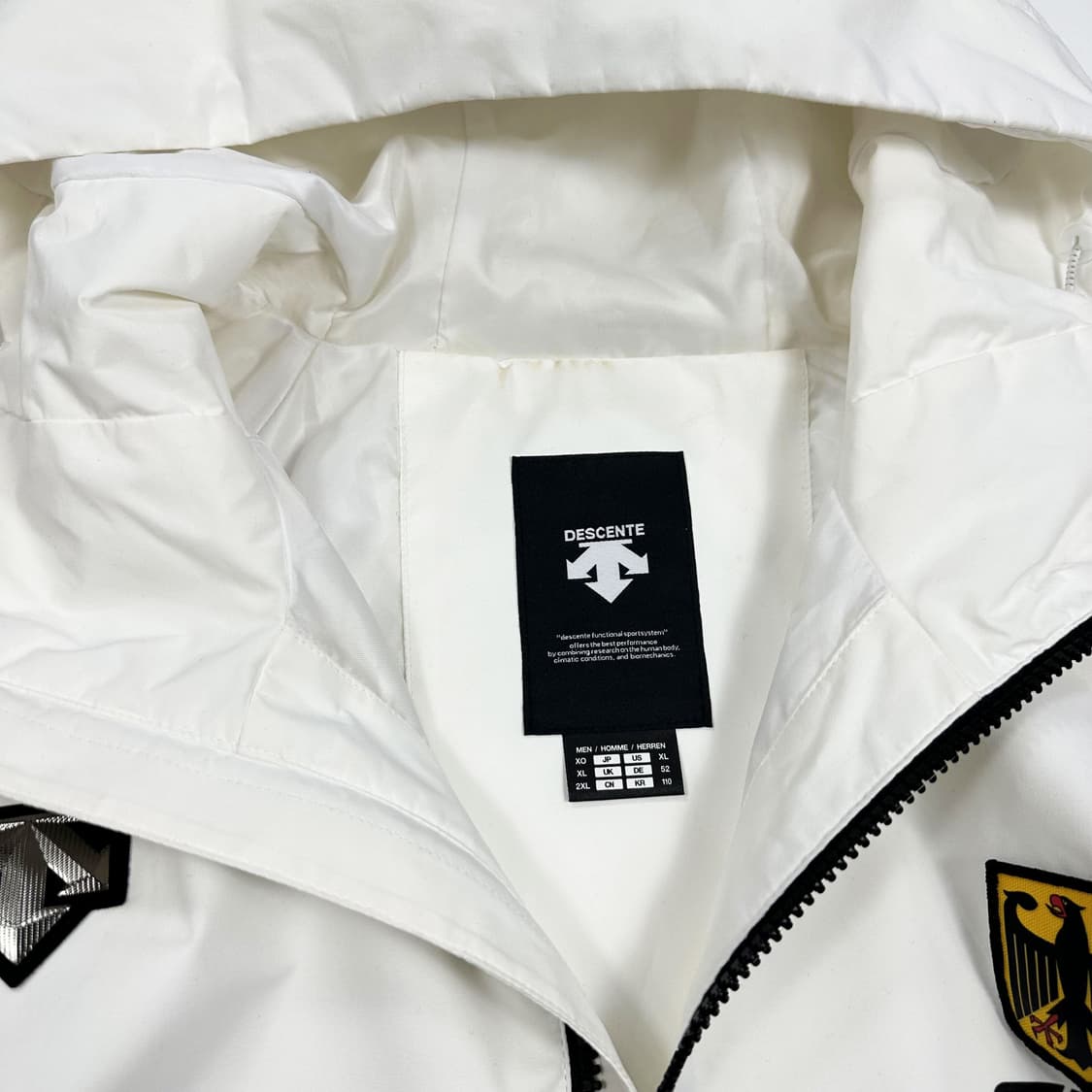 데상트 독일 풀오버 화이트 바람막이 자켓 (XXL) 상품이미지7