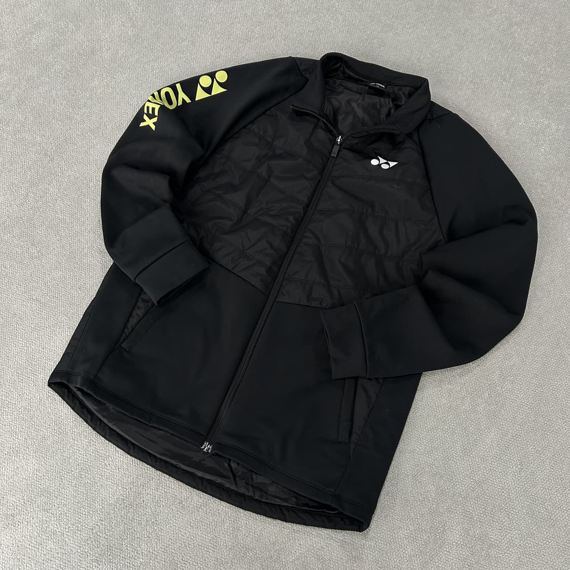 요넥스 블랙 패딩 자켓 100 상품이미지1