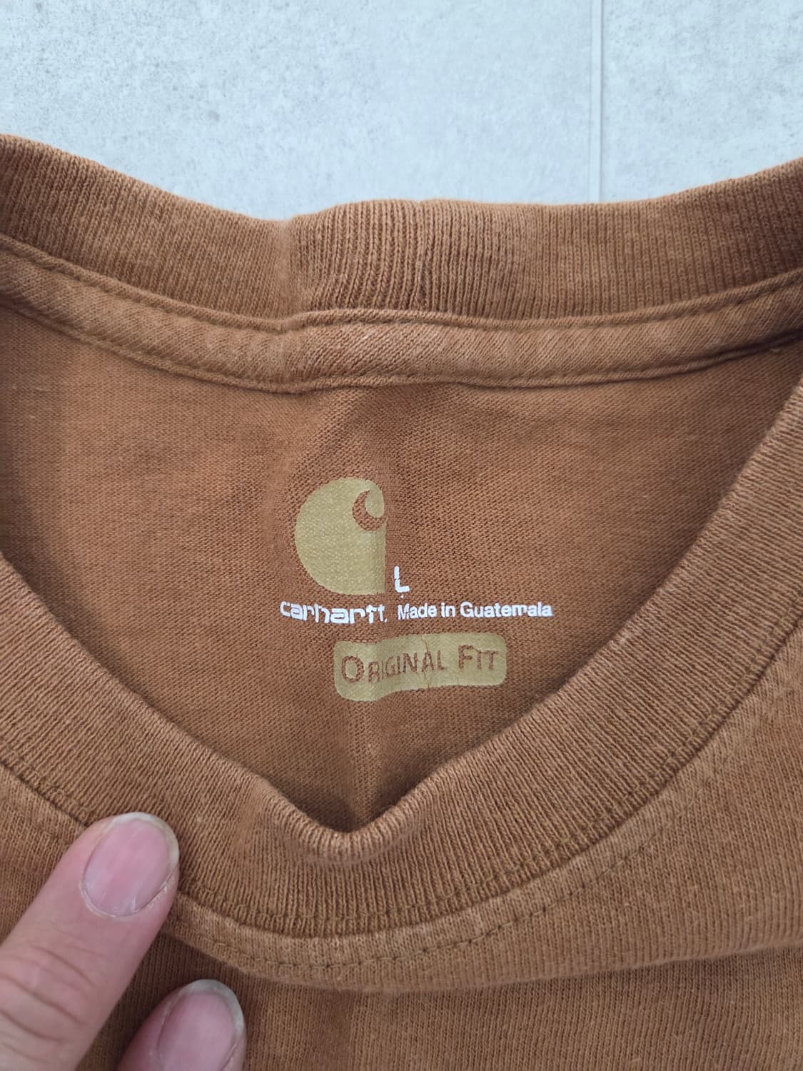칼하트 오리지널핏 반팔티 브라운 상품이미지3