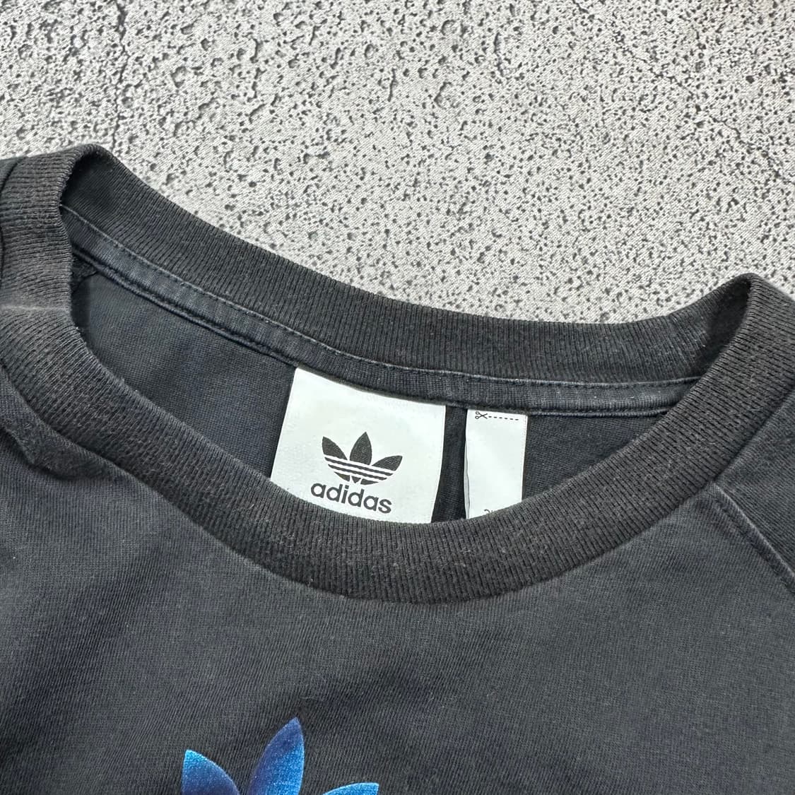 ✨ (바배) 아디다스 홀로그램 반팔티  상품이미지6