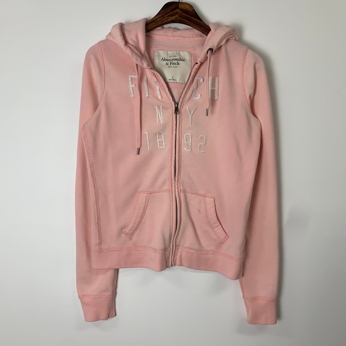 아베크롬비 y2k 와투케 딸기유유 후드집업 상품이미지2