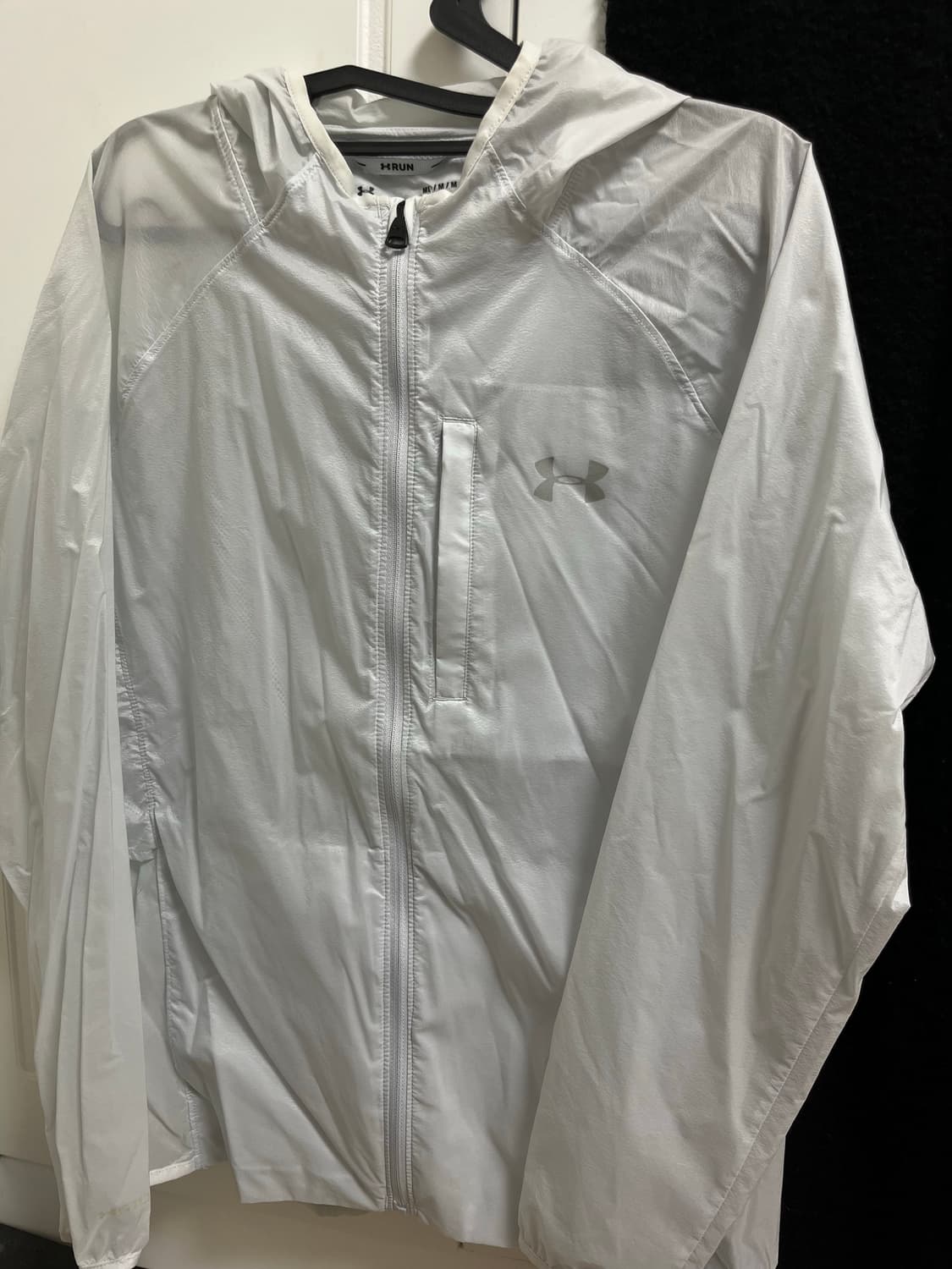 언더아머 바람막이 상품이미지1