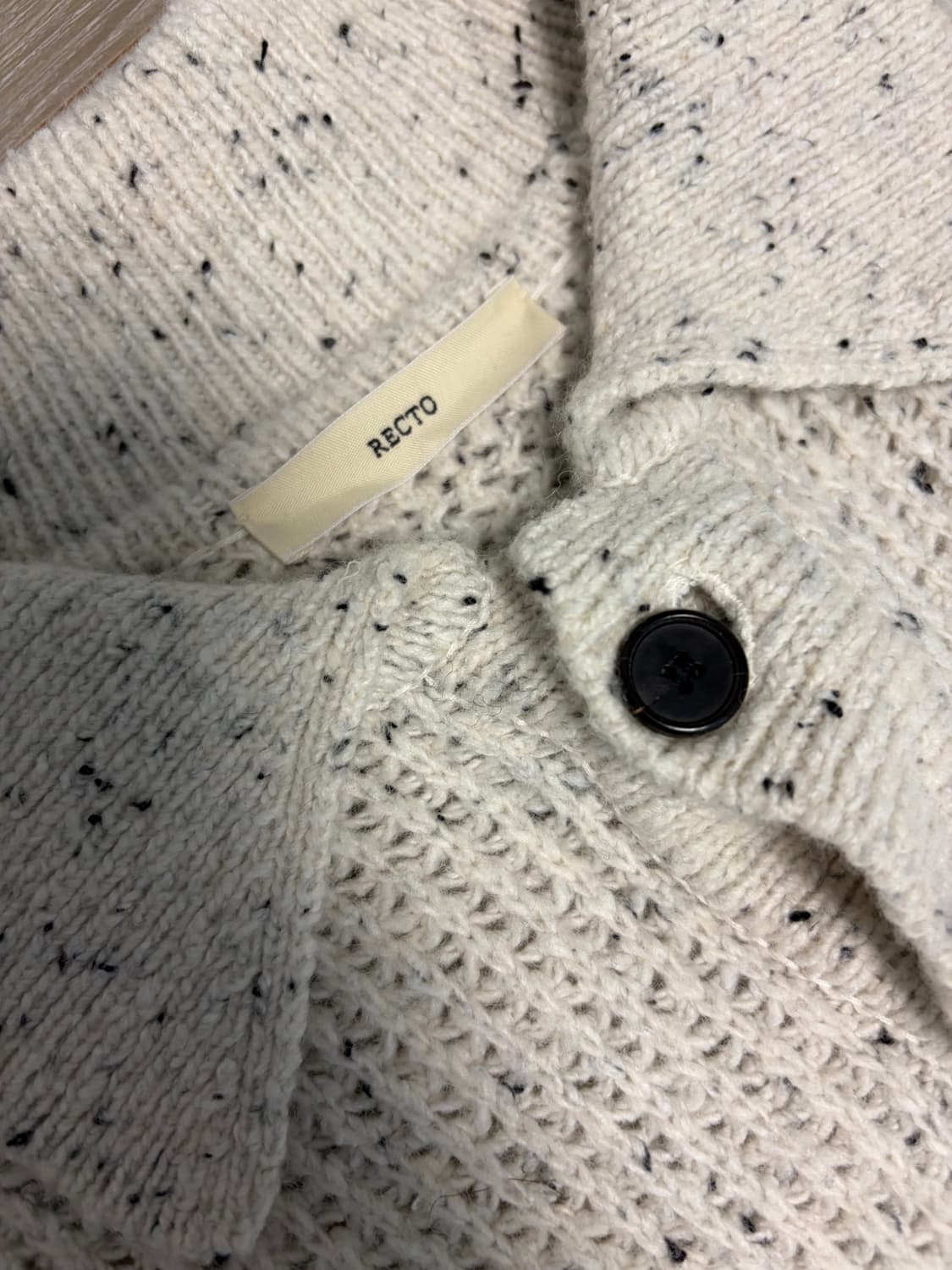 렉토 니트 판매합니다. 상품이미지2