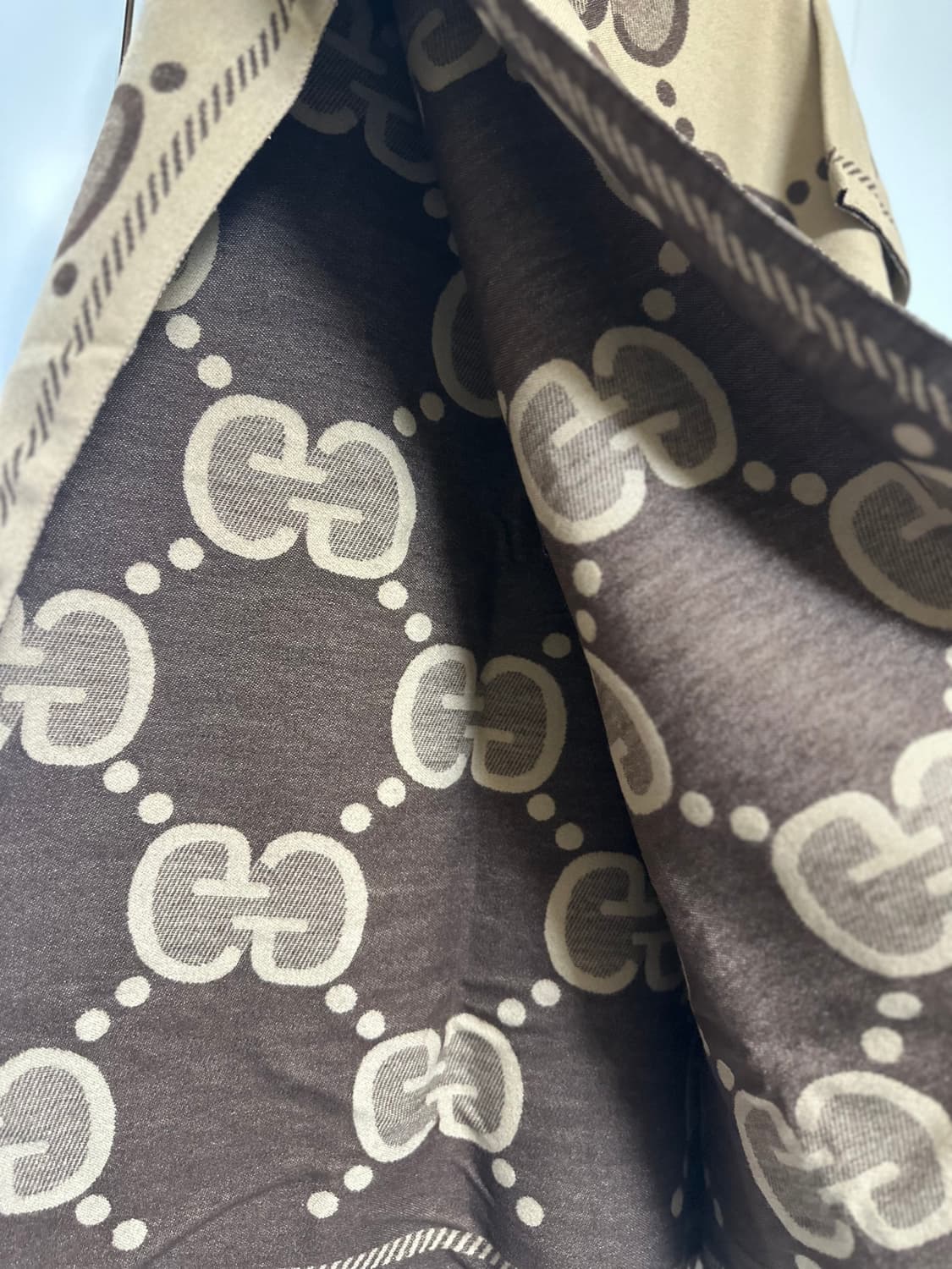 구찌 GG 패턴 캐시미어숄&머플러 브라운 베이지 남여공용 상품이미지2