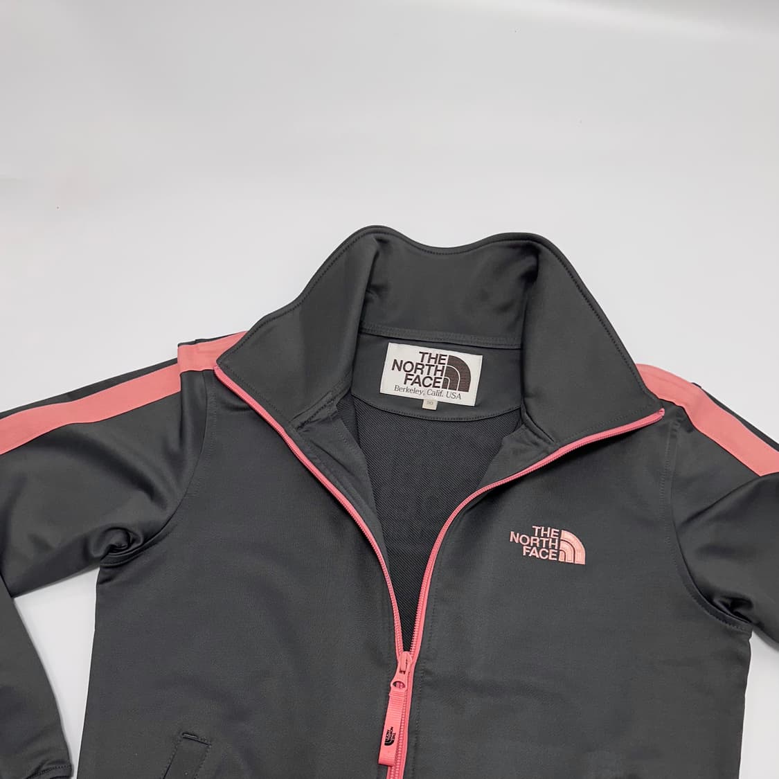 노스페이스 그레이 핑크 져지 트랙탑 상품이미지4