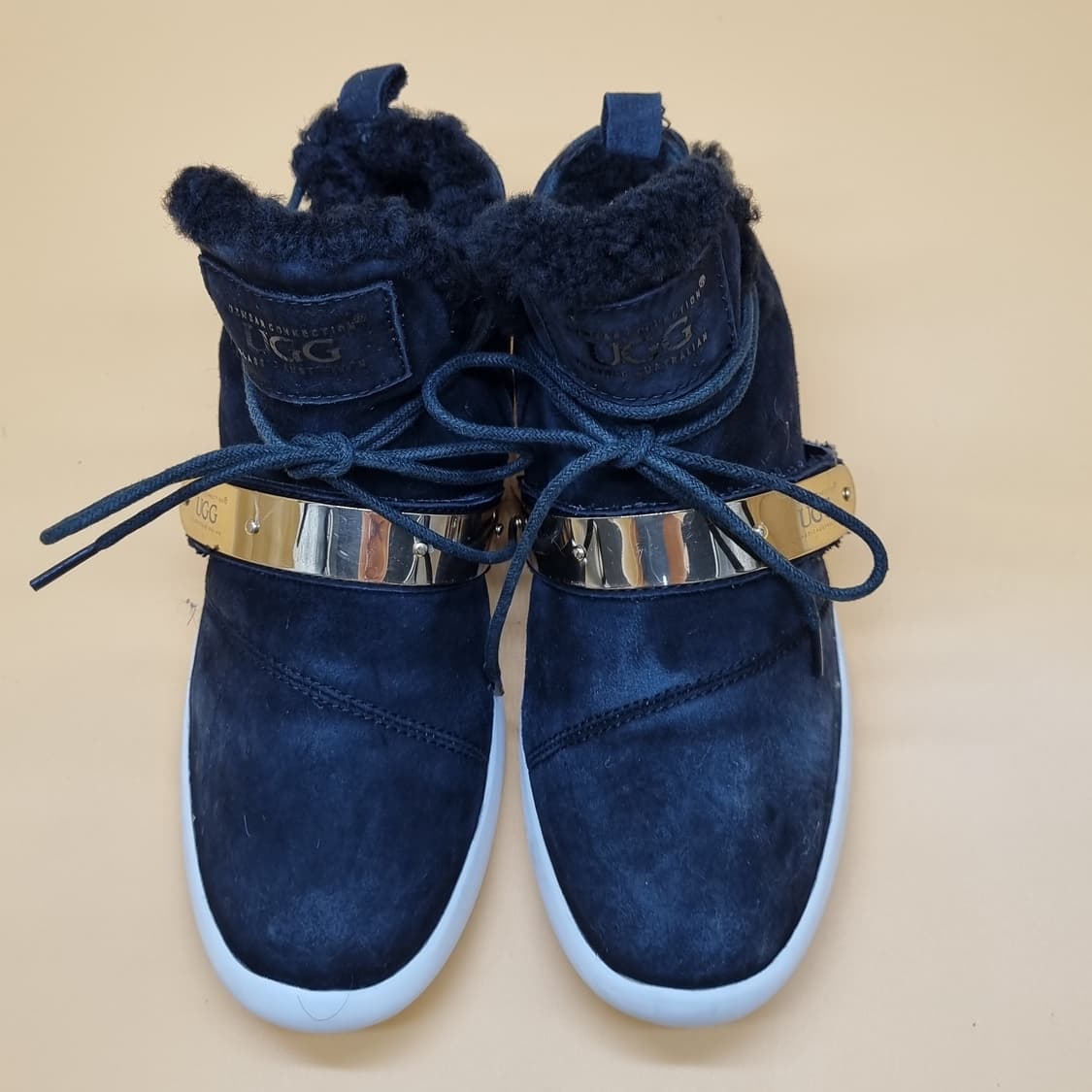 UGG 어그 안감털 운동화 실사이즈225 상품이미지2