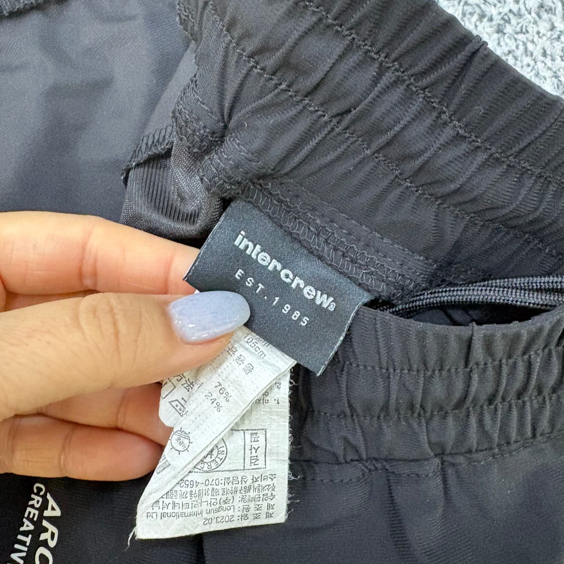 81 인터크루 빅 레터링 5부 반바지 0310J 상품이미지2