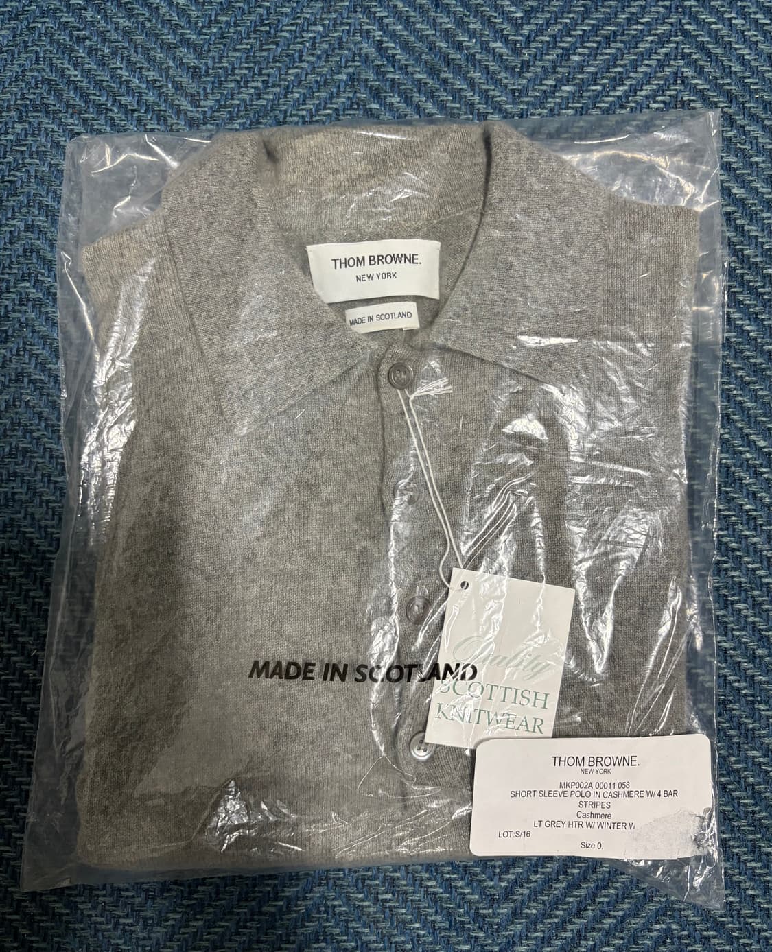 톰브라운 / 라이트그레이 사선완장 캐시미어 반팔 카라니트 / 0사이즈 상품이미지1