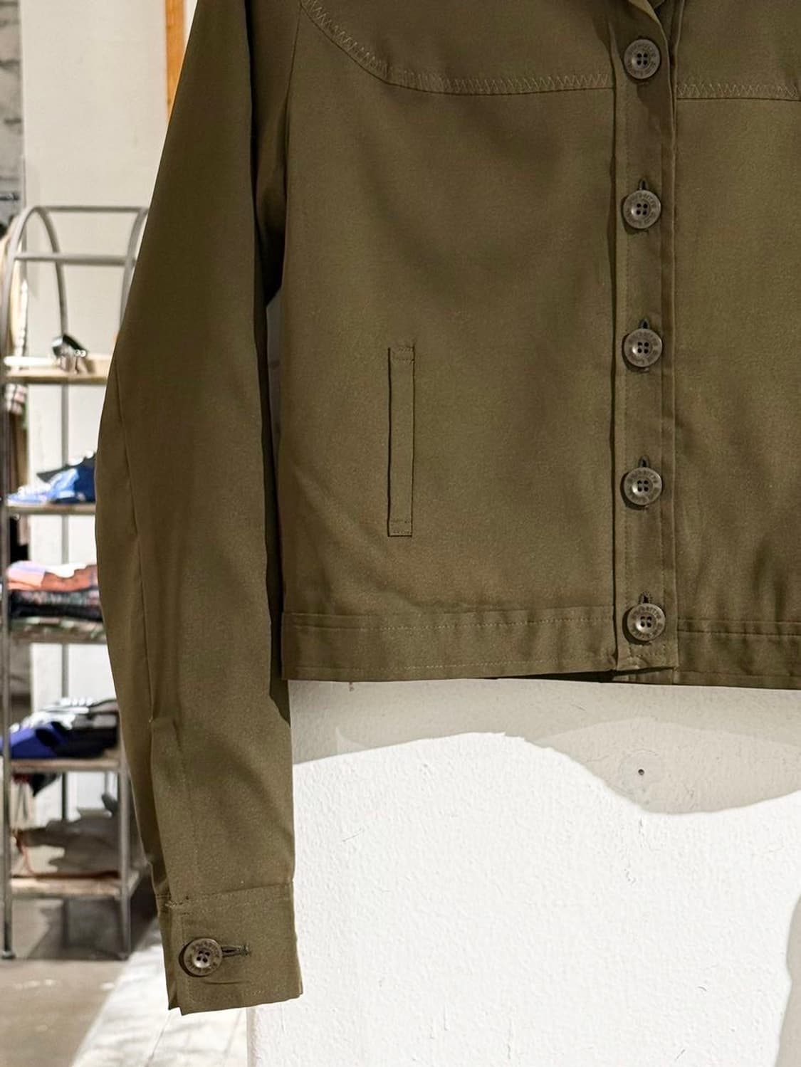 버버리 블루라벨 카키 버튼 크롭 자켓 상품이미지4