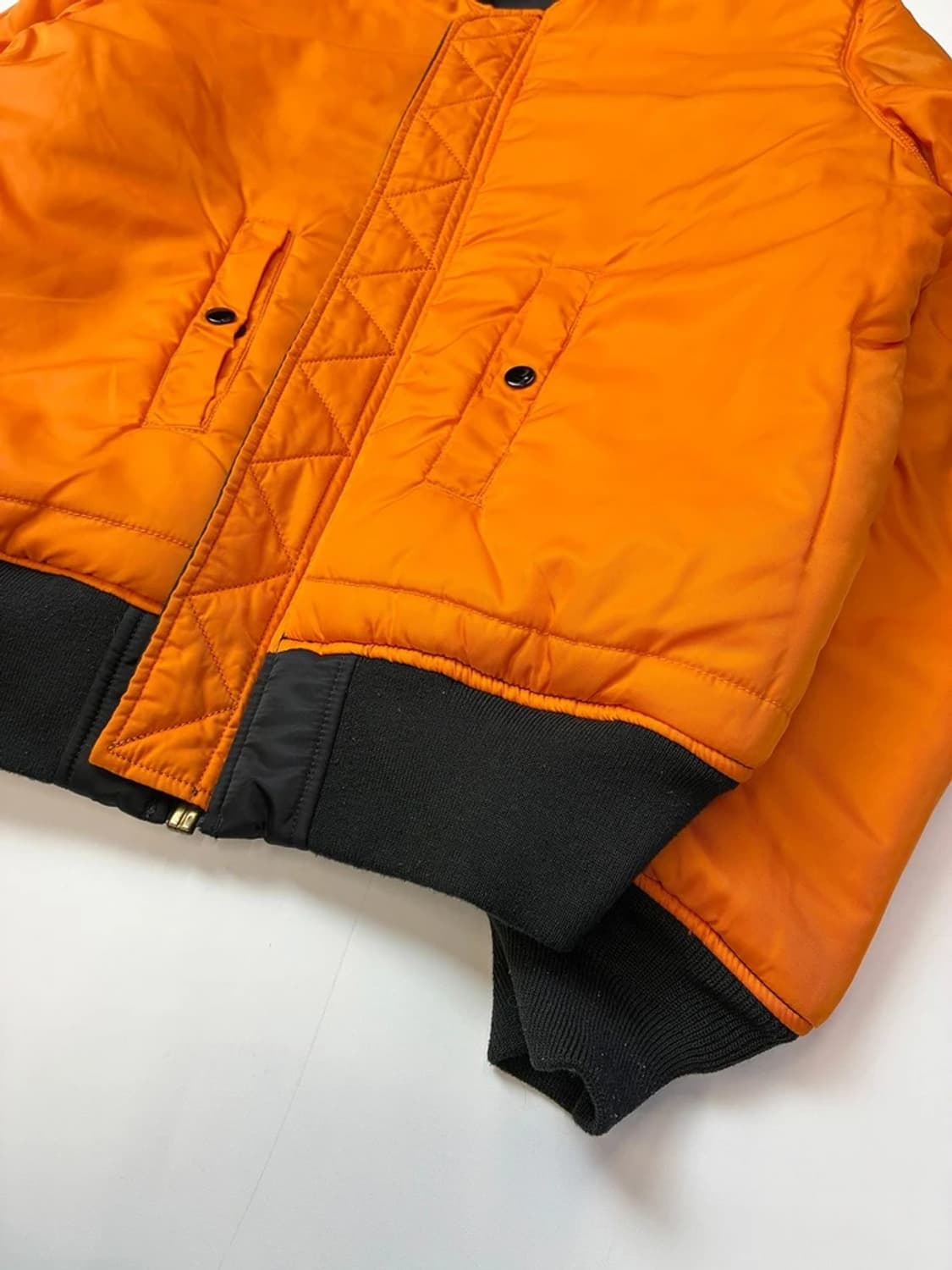 알파 인더스트리 MA-1 플라이트 재킷 PN5516 상품이미지7