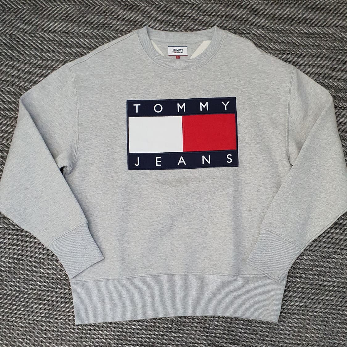 타미힐피거 기모 맨투맨 남자105 상품이미지1