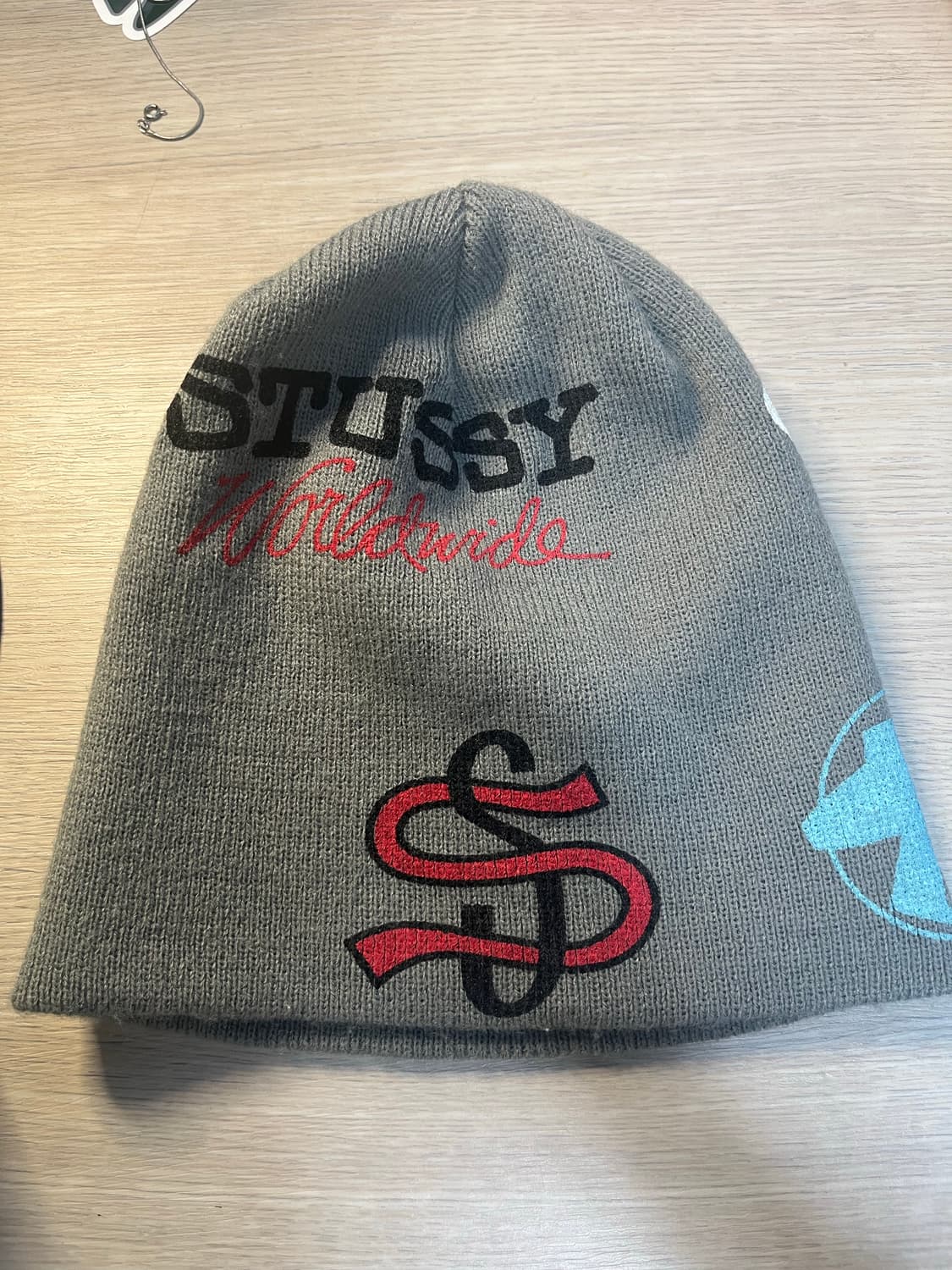 스투시 믹스 로고 스컬캡 비니 회색 상품이미지3