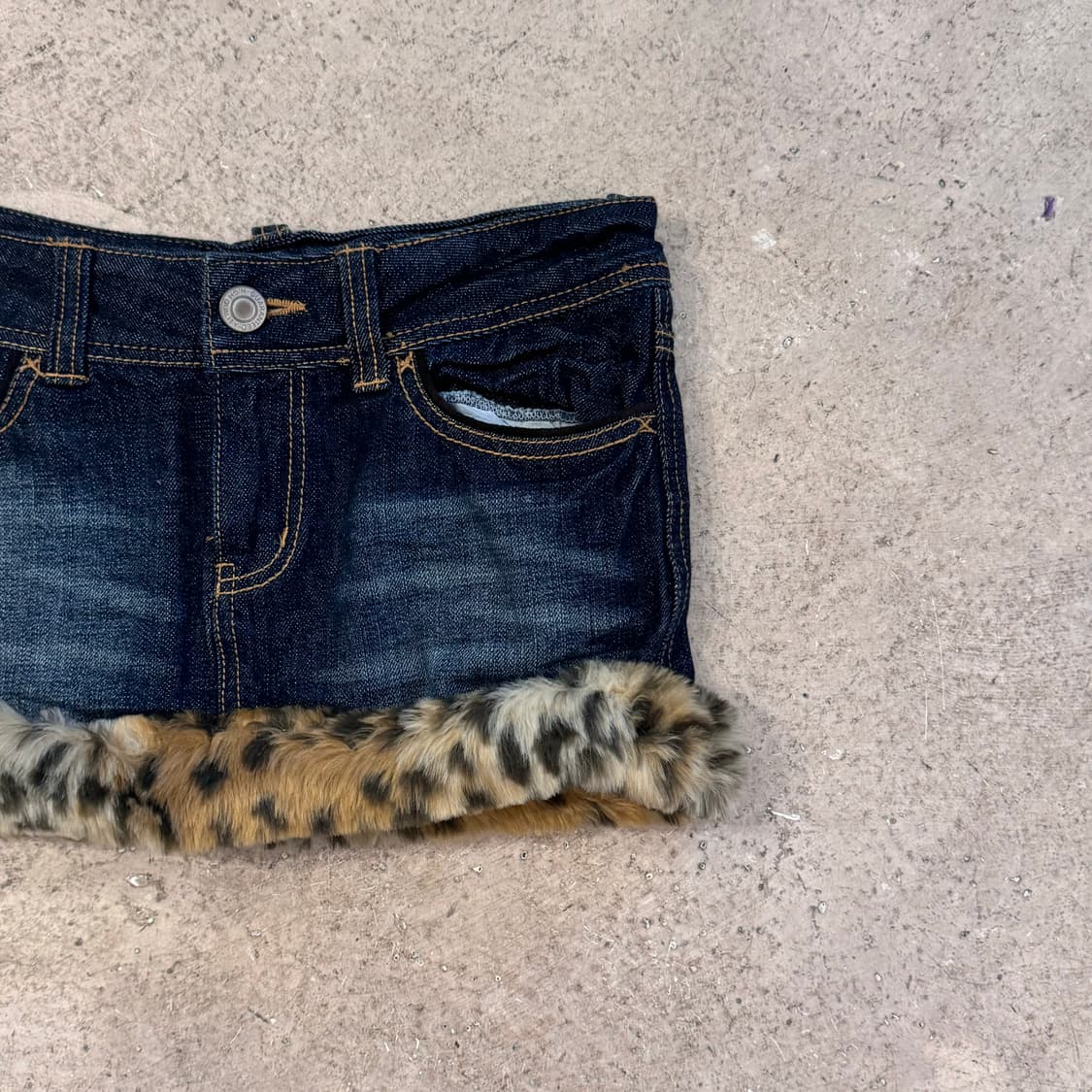 레오파드 퍼 트리밍 데님 스커트 상품이미지2