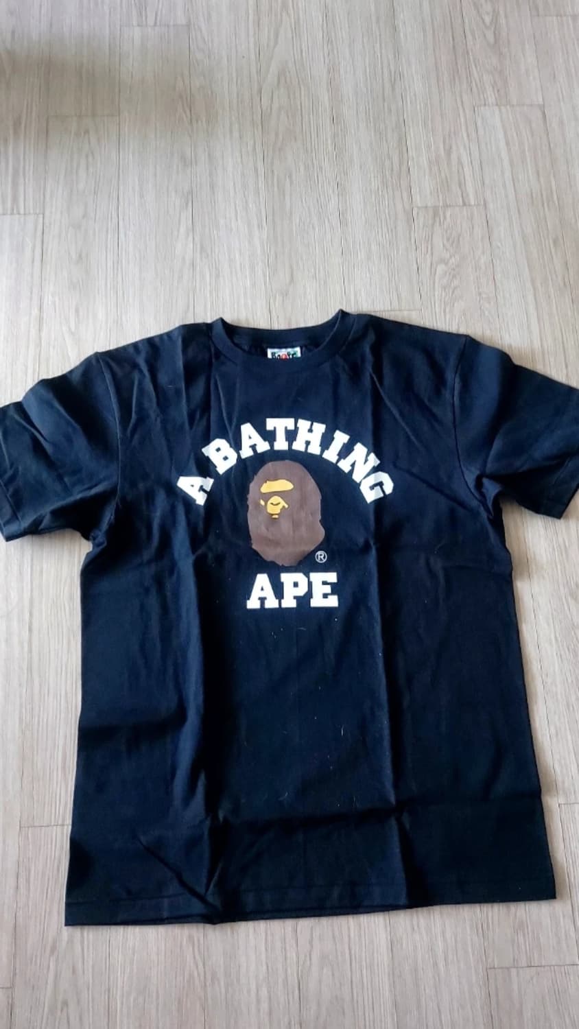 베이프 반팔티 화이트/블랙 새상품 상품이미지2