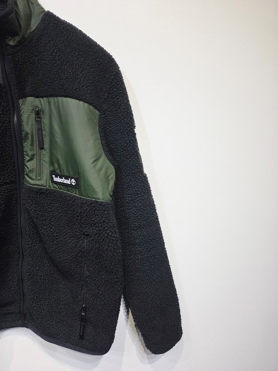 팀버랜드 블랙 카키 배색 보아 플리스 뽀글이 모크넥 집업 자켓_S 상품이미지4