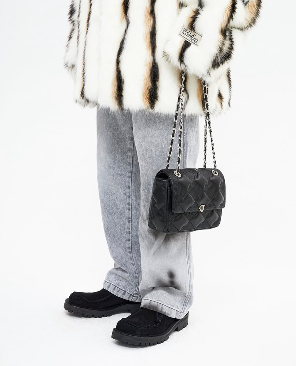 아더에러 테닛 토트백 느와르 샤넬백 상품이미지5