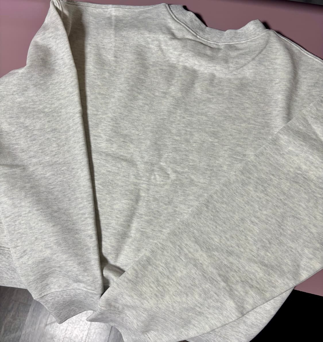 마리떼 W 클래식 로고 크롭 맨투맨 팝니다 상품이미지5