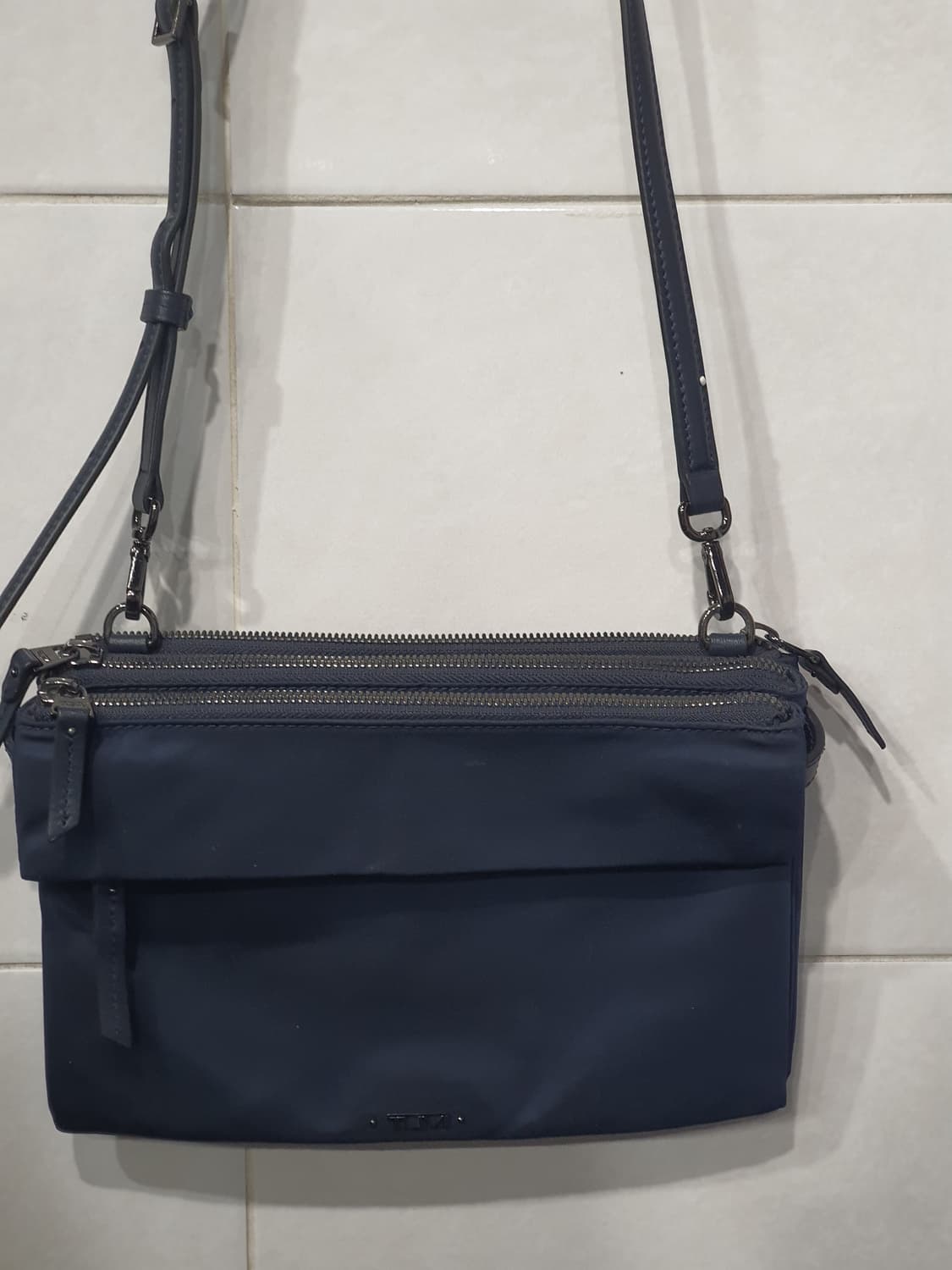 TUMI 보아져 트리스텐 크로스바디백 상품이미지3