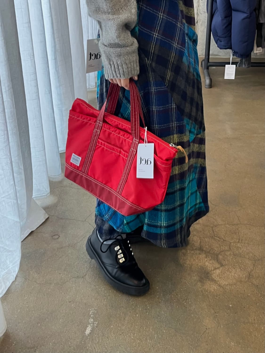 포터 화이트 스티치 토트백 레드 상품이미지3