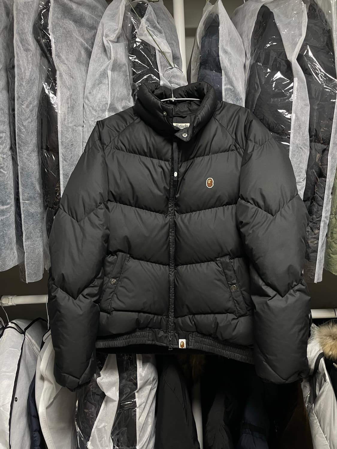 [M사이즈] 베이프 원 포인트 푸퍼 패딩 자켓 상품이미지1