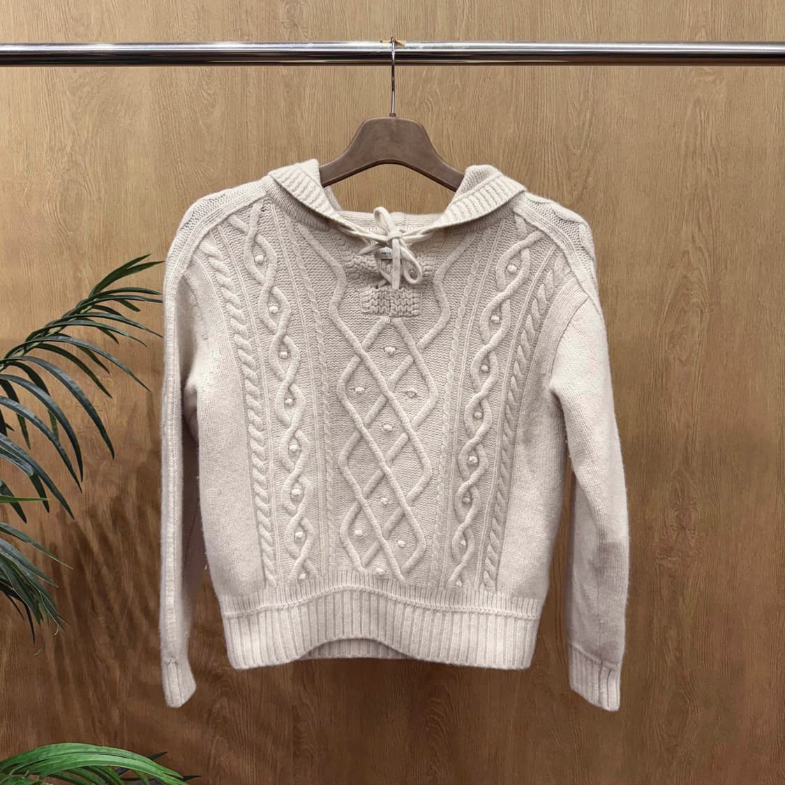 타임 케이블 니트 후드 리본 스트링 넥 디테일 크롭 연핑크 상품이미지1