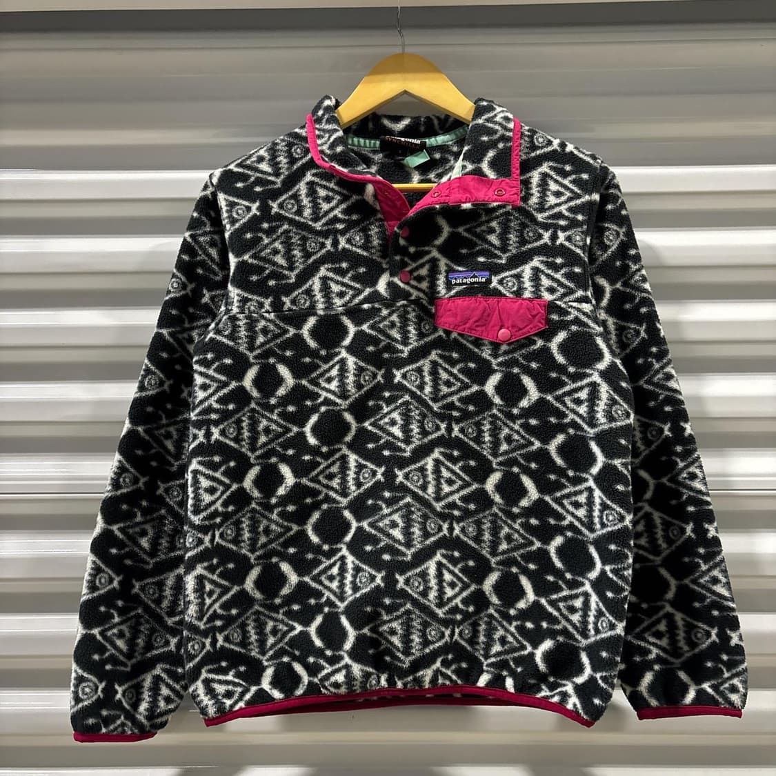 17FW 파타고니아 클래식 신칠라 스냅-티 플리스 풀오버 블랙 상품이미지1