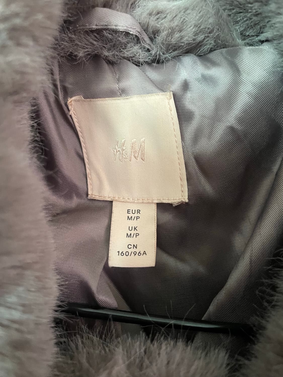 H&M 비건퍼 페이크퍼 그레이 갸루 러블리 하프코트 상품이미지2