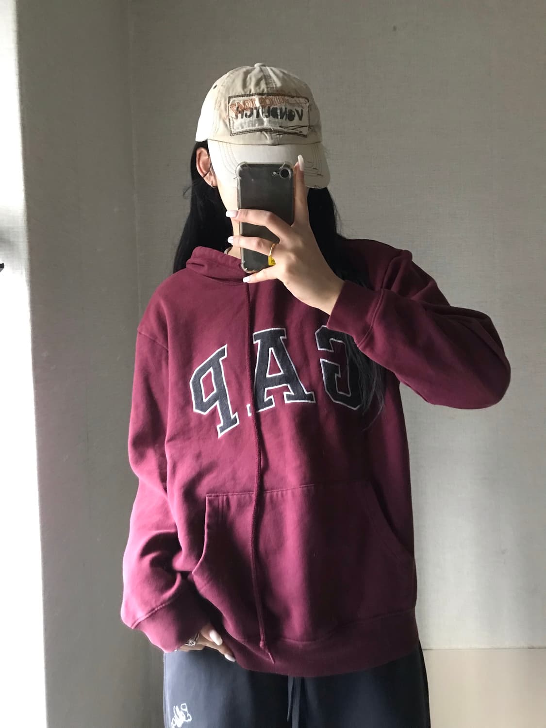 갭 버건디 후드티 상품이미지1