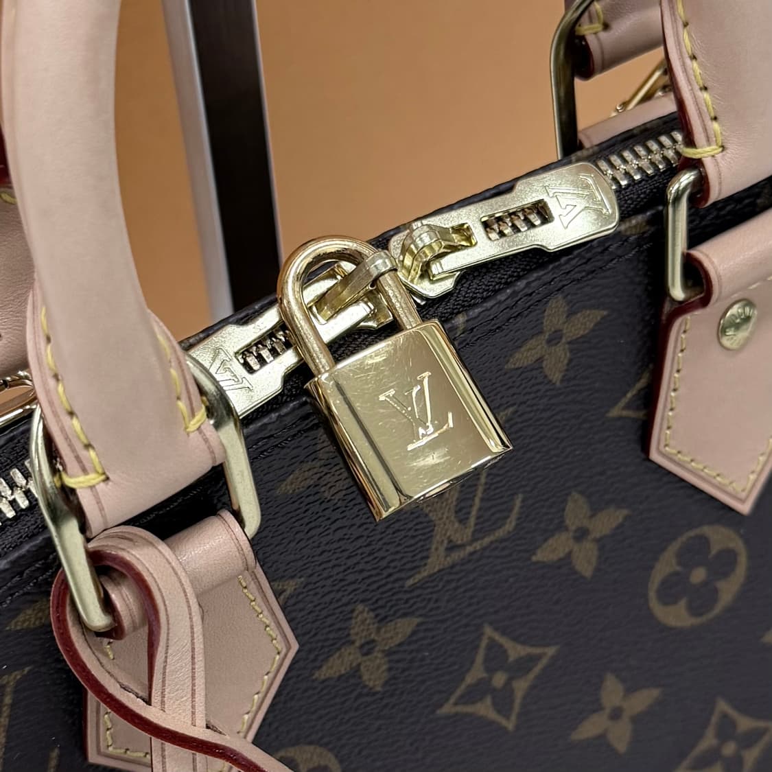 [S+급/OS] 루이비통 알마 BB 모노그램 여성 핸드백 가방 상품이미지9