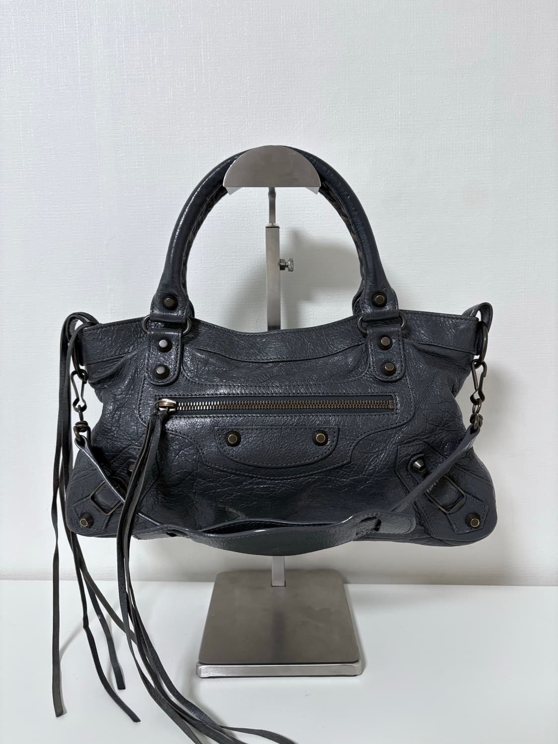 발렌시아가 퍼스트 모터백 다크그레이 상품이미지1