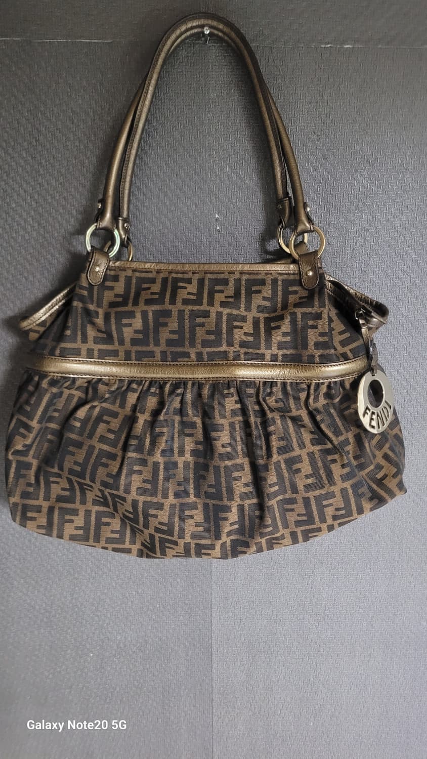 펜디 숄더백 상품이미지1