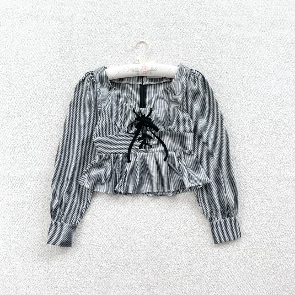 체크 리본아일렛 숏 블라우스 상품이미지1