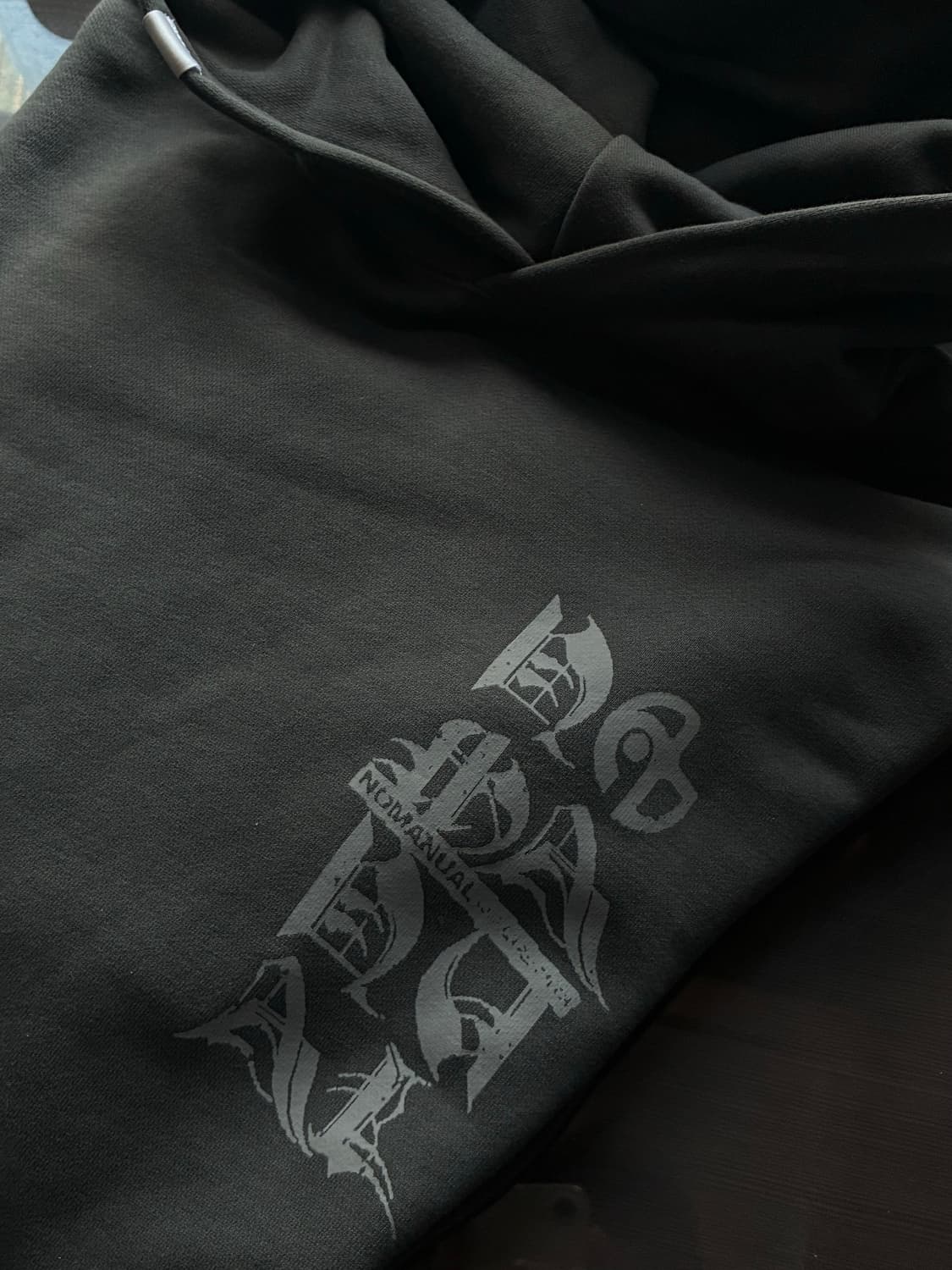 (L) 노매뉴얼 BLACK LETTER HOODIE 후드티 판매 상품이미지8