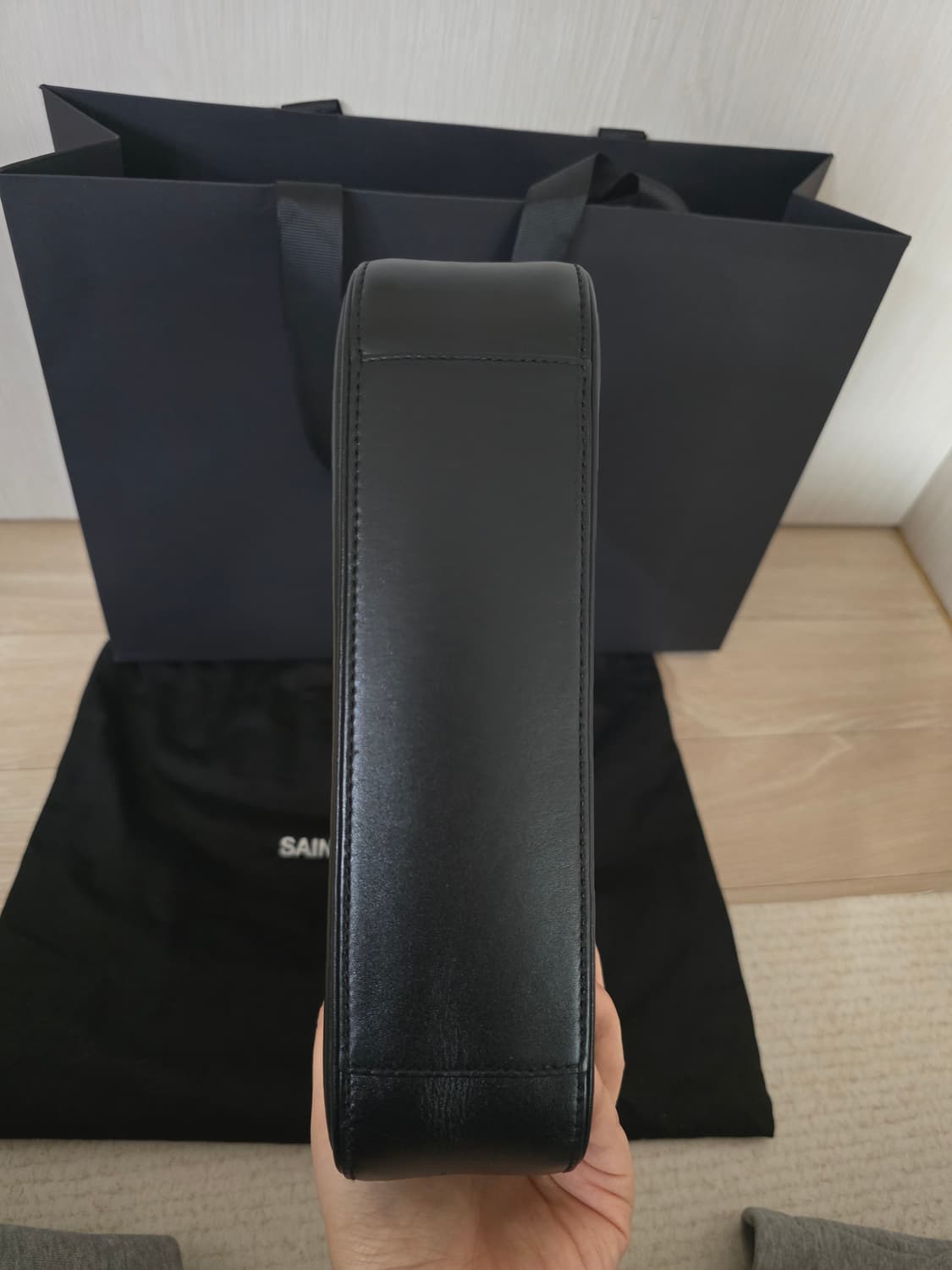 생로랑 르 5 7 호보백 로제 숄더백 상품이미지7