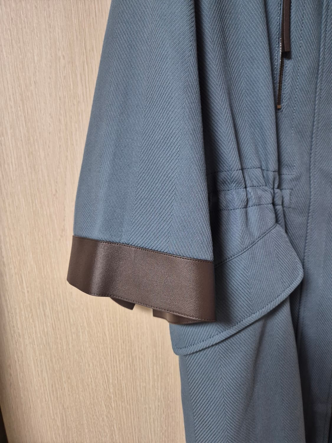 (21년) KUHO 구호 양가죽 배색 후드자켓 롱코트 후드자켓 55 상품이미지4