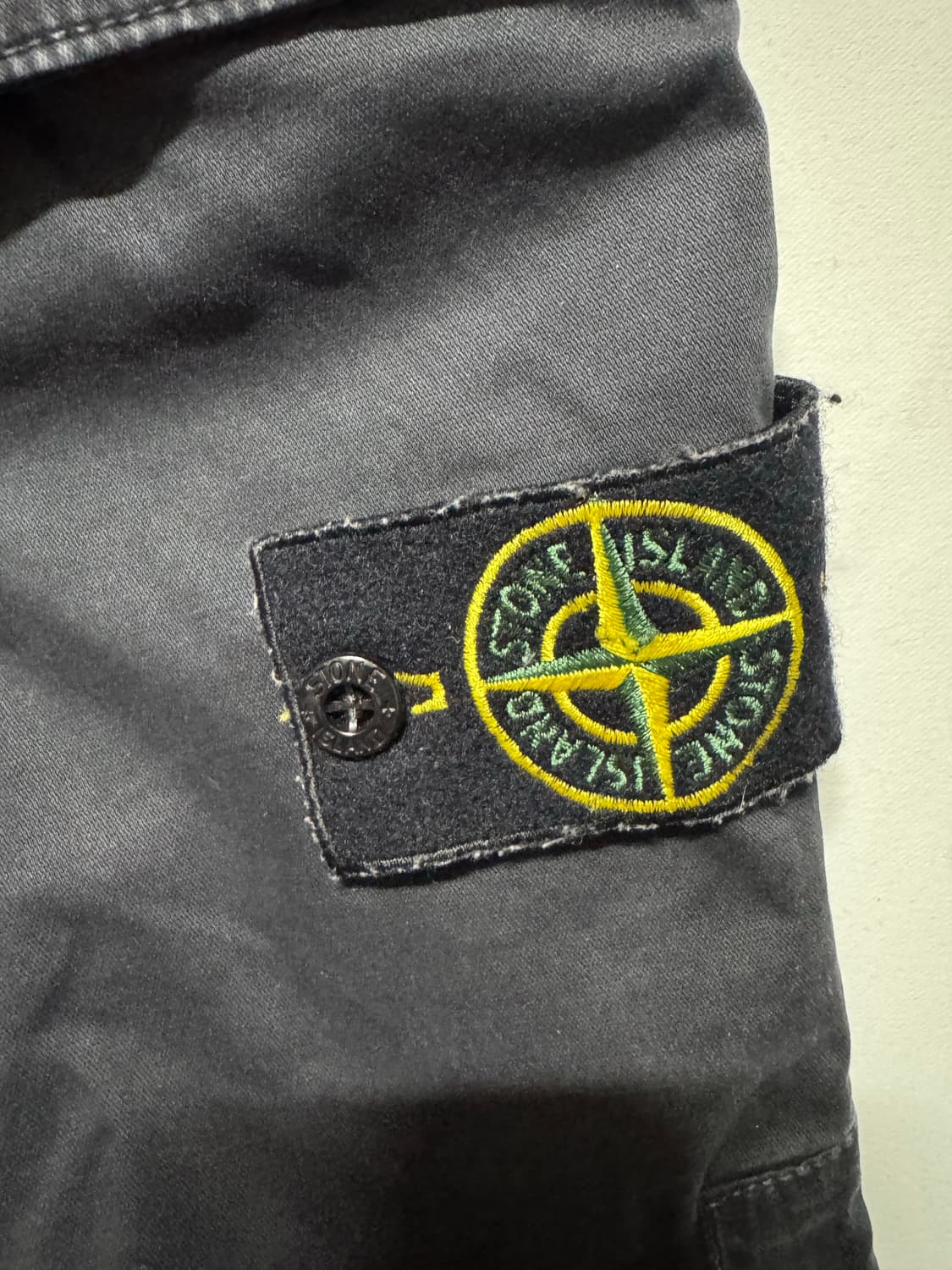 32 스톤아일랜드 스키니핏 카고 팬츠 상품이미지5