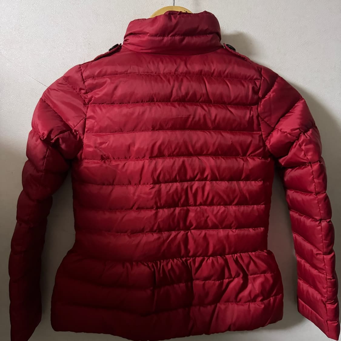 버버리 아동 패딩 점퍼 레드 (10세, 140cm) 상품이미지4