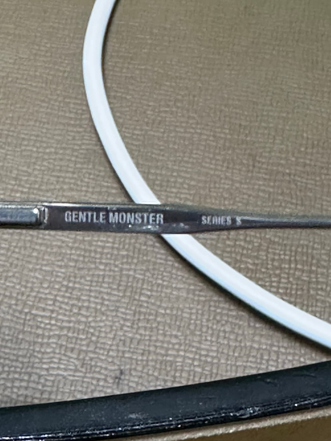 젠틀몬스터 디어클래식 002 실버 상품이미지3