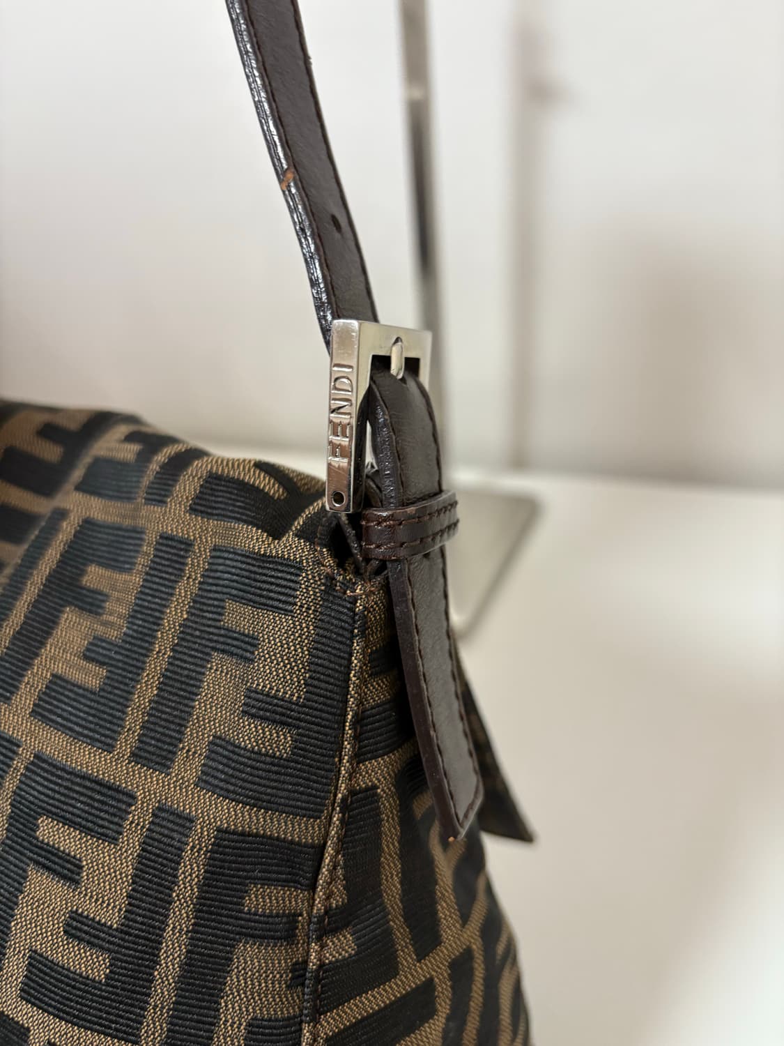 펜디 주카 맘마 바게트백 상품이미지6