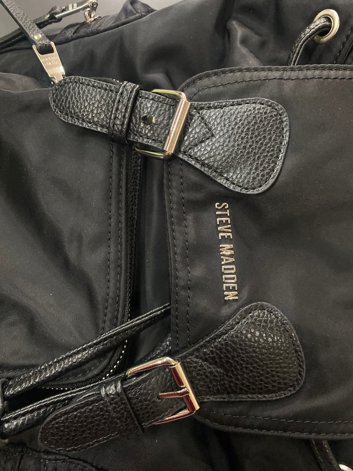 스티브매든 블랙 백팩 상품이미지5