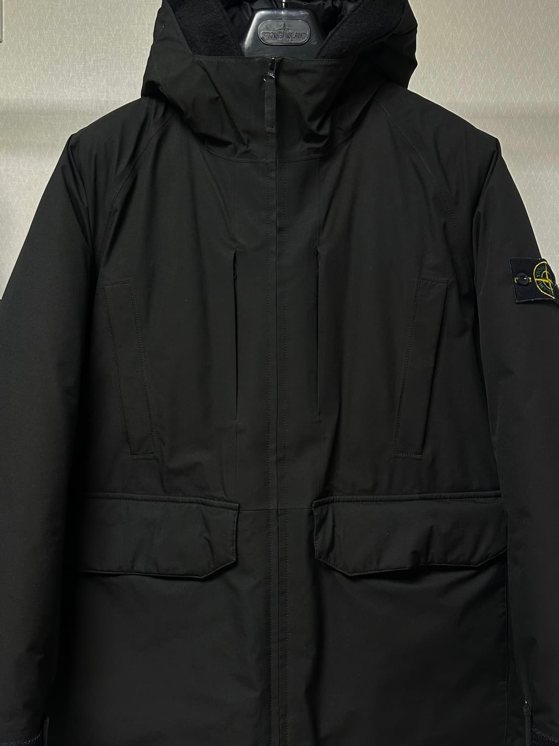 스톤아일랜드 립스탑 고어텍스 패딩 M(100) 블랙 상품이미지1