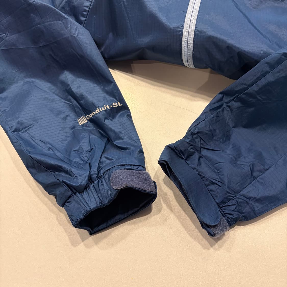 [M] 마운틴하드웨어 우먼 바람막이 네이비 Conduit SL D472 상품이미지7