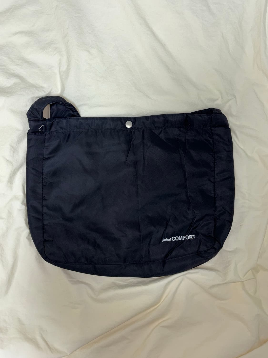 지초이 컴포트 패디드 백 블랙 상품이미지1