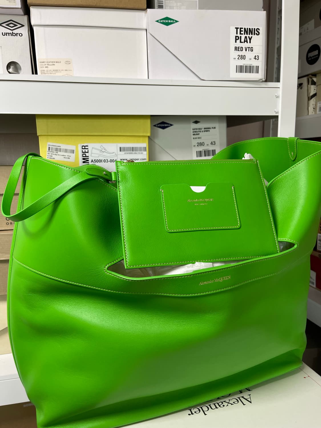 알렉산더맥퀸 그린 레더 토트백 + 파우치 상품이미지2