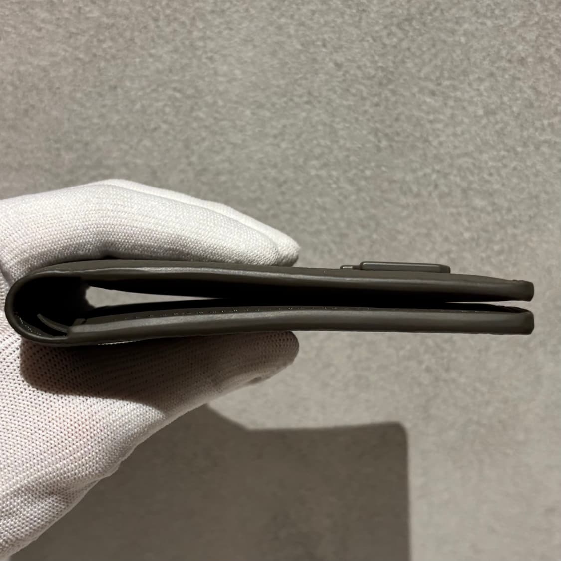 A+ / OS 루이비통 에어로그램 반지갑 그린 상품이미지5