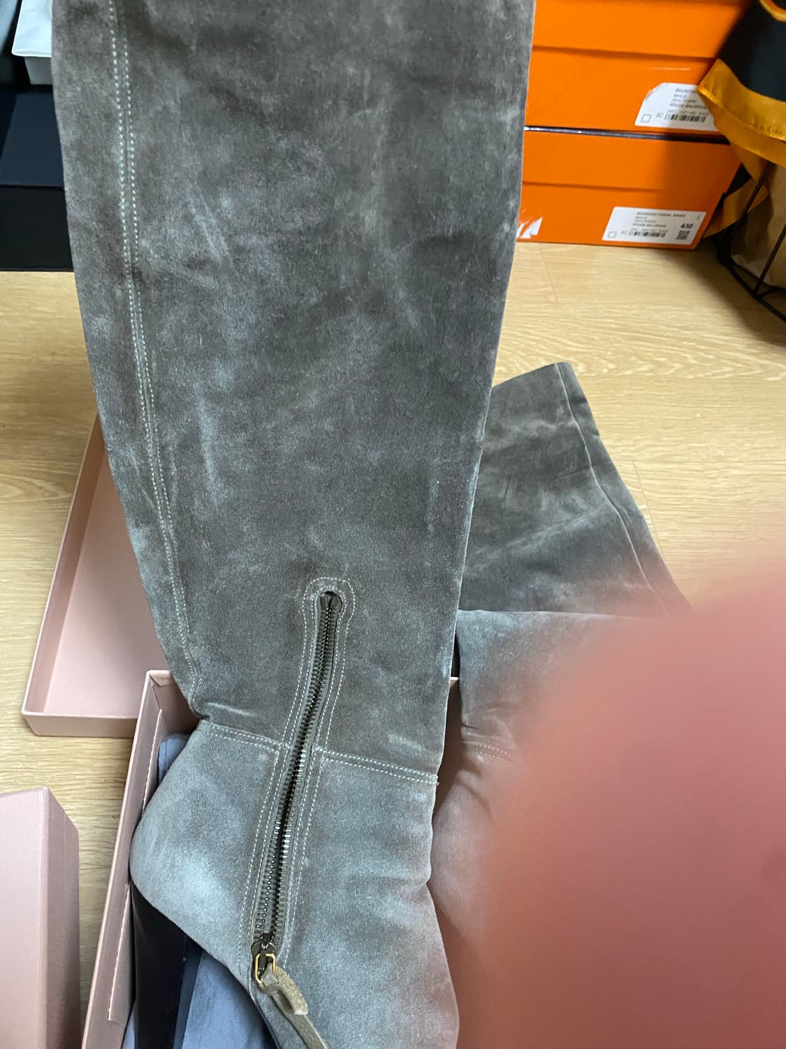 미우미우 정품 회색 스웨이드 부츠 10센치 사이즈 38.5 상품이미지4