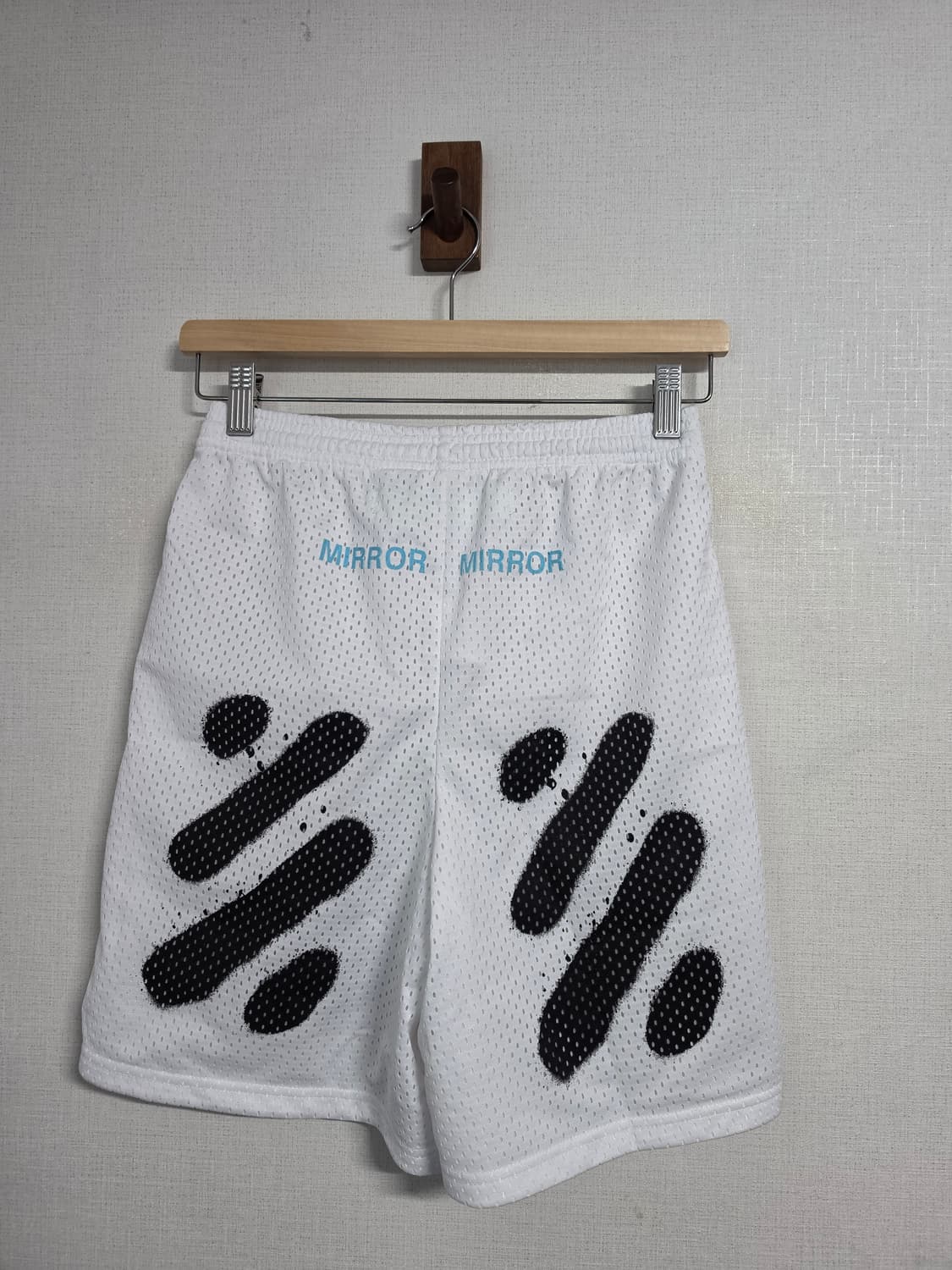 오프화이트 메쉬 반바지 XS 상품이미지6