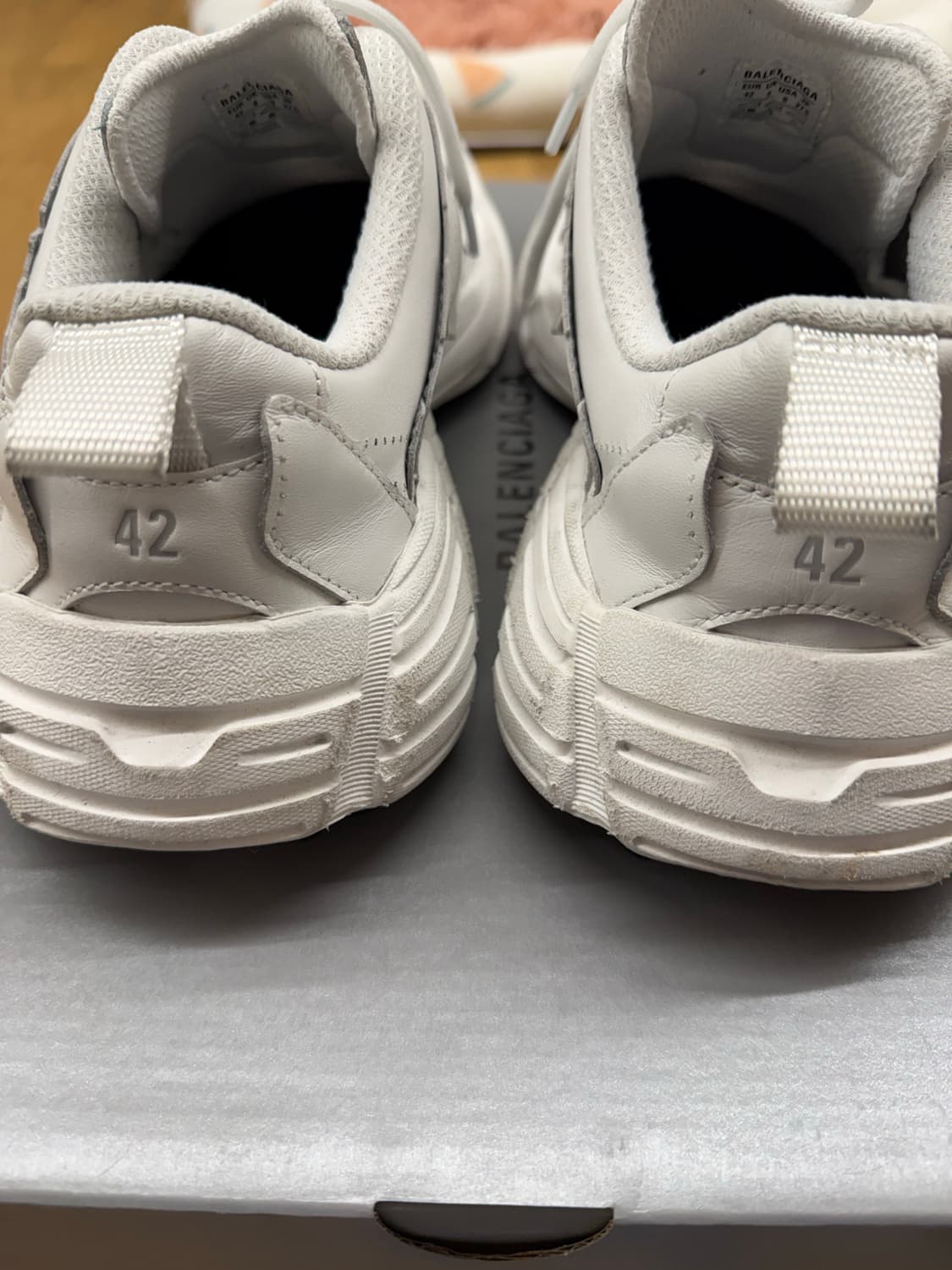 발렌시아가 먼데이 화이트 42 상품이미지6